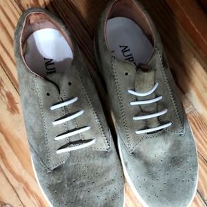 Aureus shoes Size 6.5  Comfortable And Stylish. Slip On w/Laced Look